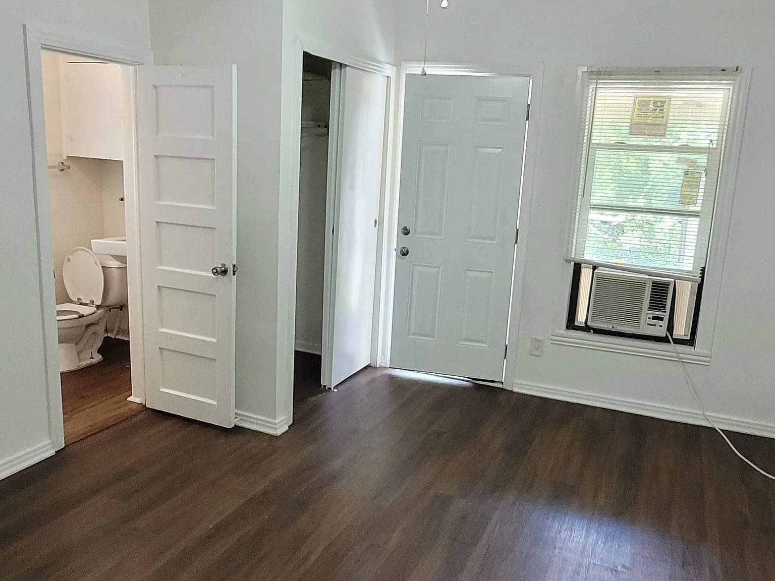 1 bed, 1.0 bath, 400 sqft, $800 — Photo 3