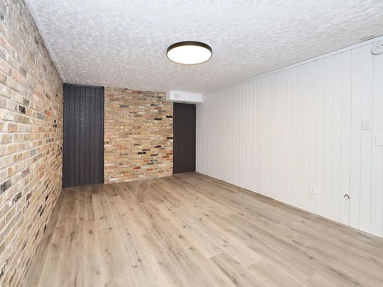 1165 Edgewood Dr — Photo 29