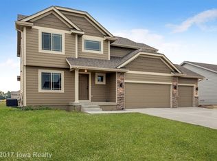 635 NE Wilden Dr, Waukee, IA 50263