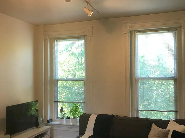 1117 W Dickens Ave #2 — Photo 26