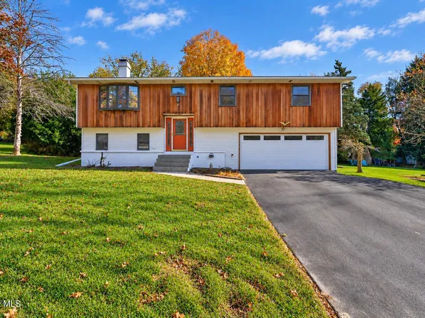 34 Pine Avenue, Wynantskill, NY 12198