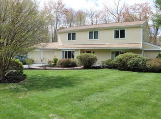 8 Juniper Ln, Framingham, MA 01701