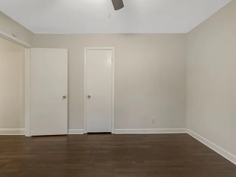 1301 Mercury Dr — Photo 16