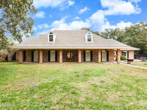 611 Loreauville Rd, New Iberia, LA 70563