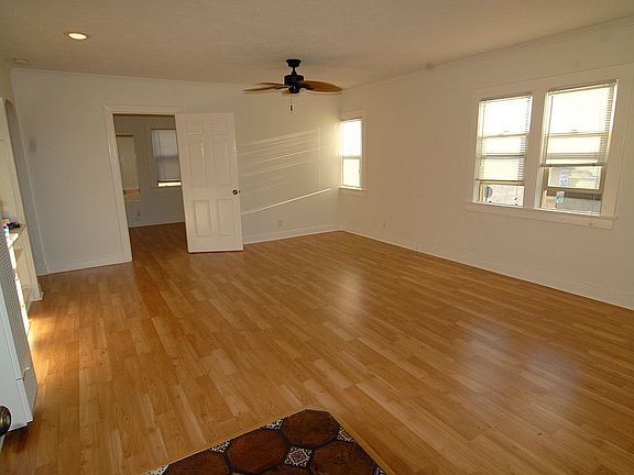 Living room unfurnished