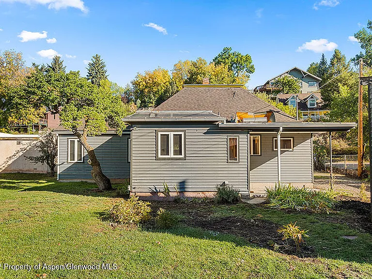 235 E Homestead Dr — Photo 23