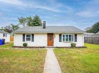 81 Pembroke Cir, Springfield, MA 01104