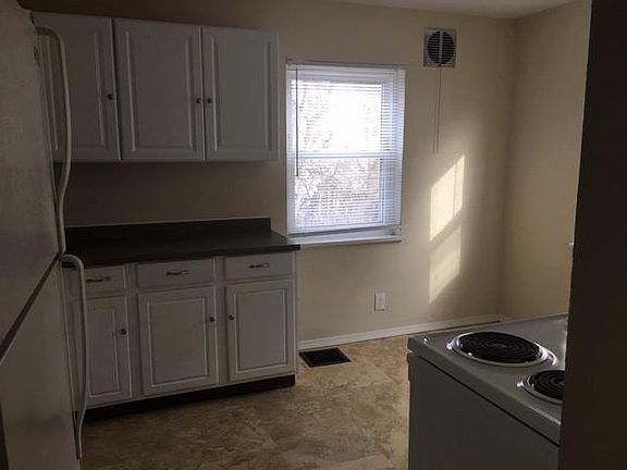 4th image of 1184 S Lynnebrook Dr