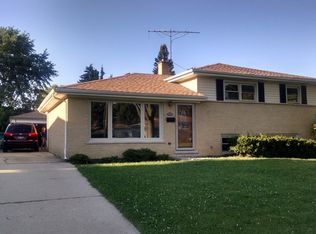 1420 Anthony Rd, Wheeling, IL 60090