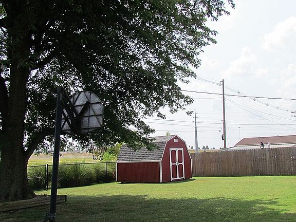5th image of 2512 Middleground Dr