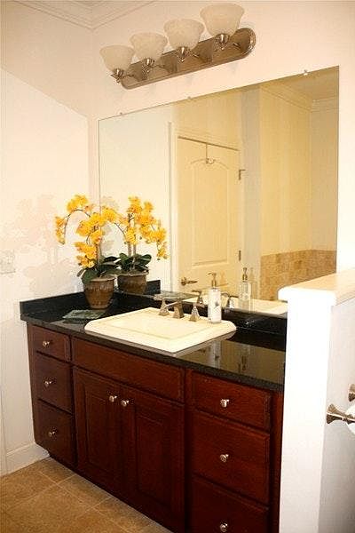 2nd Bath Room
