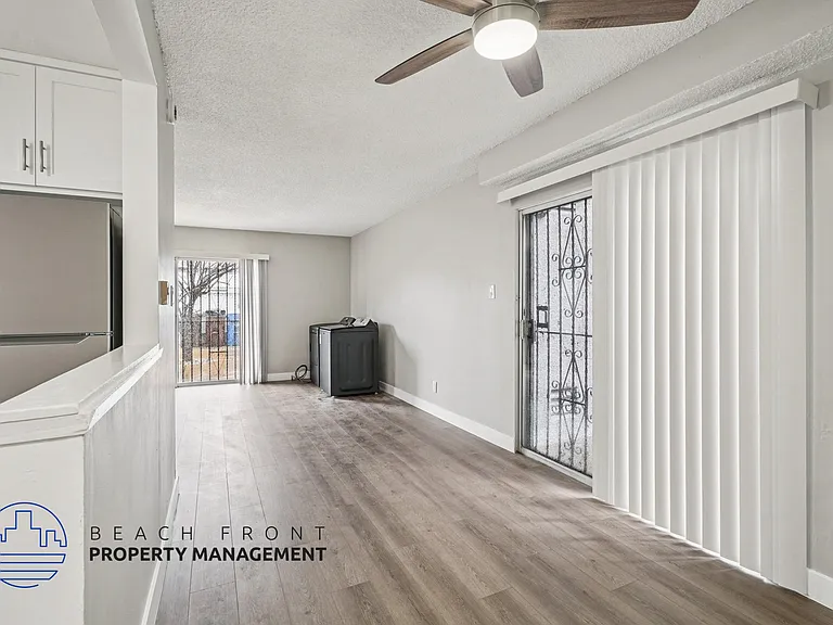 11626 Cedar Ave — Photo 22