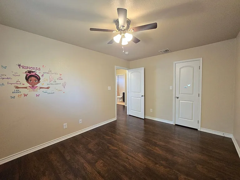 1101 Grace Point Dr #B — Photo 20
