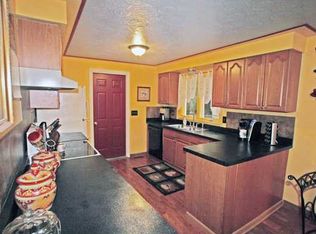 8 Teresa Cir, Rochester, NY 14624