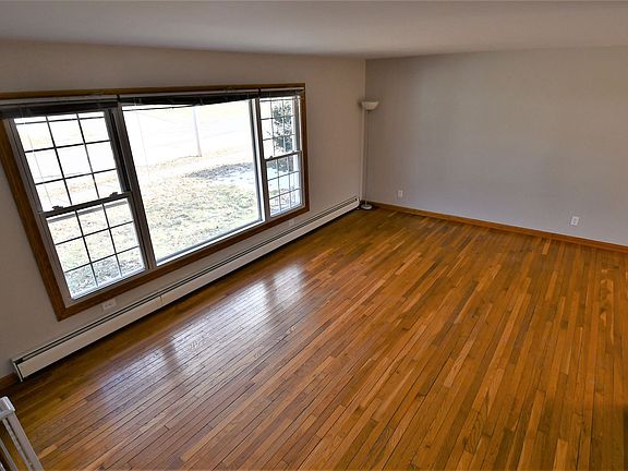 5th image of 1160 Echo Dr