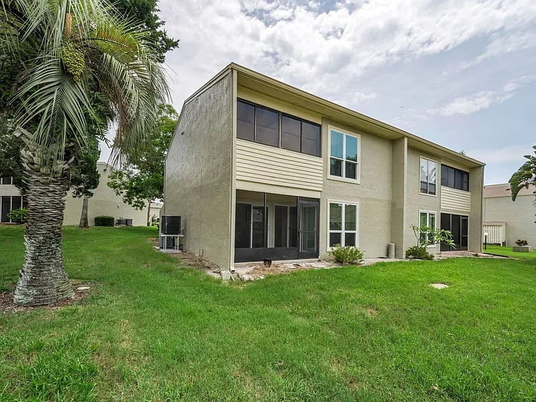 645 Windrush Bay Dr — Photo 5