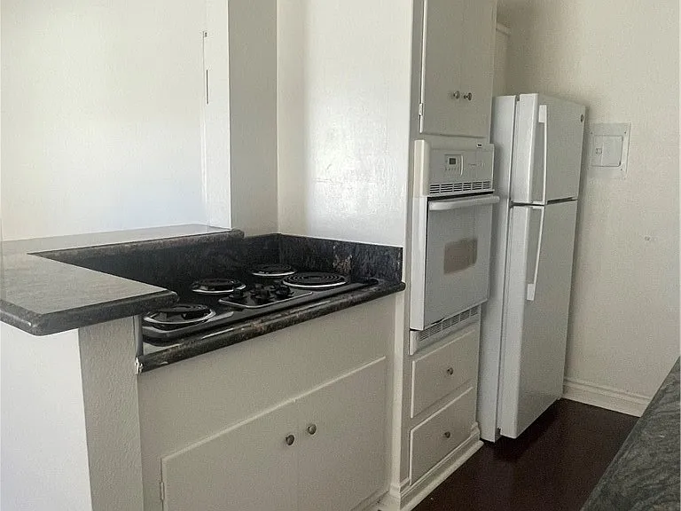 528 Cherry Ave #B — Photo 10