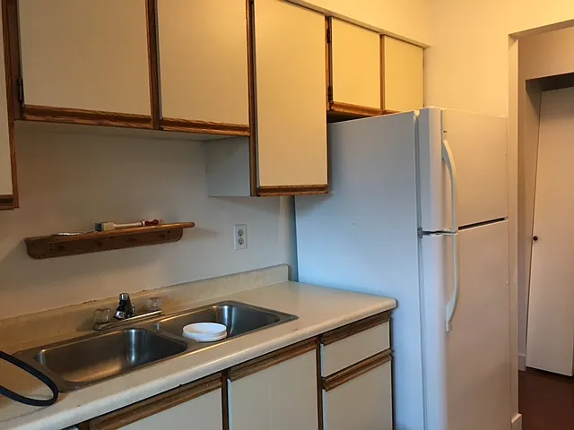921 Thurlow St #303 — Photo 3