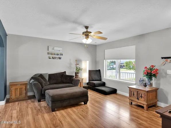1302 N Moonstone St, Post Falls, ID 83854