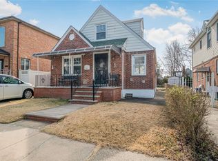 25412 84th Rd, Floral Park, NY 11001