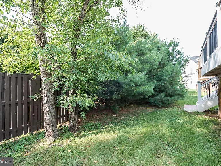 3795 Louise Ave — Photo 29