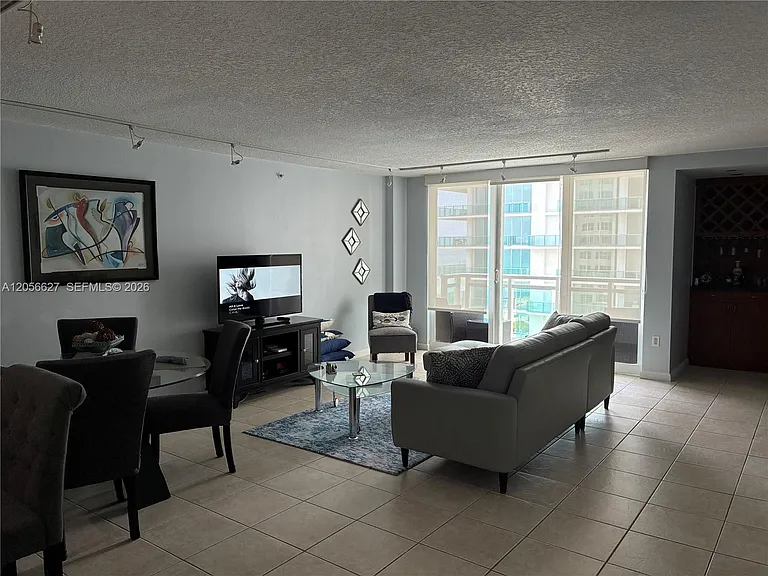 6917 Collins Ave #1207 — Photo 2