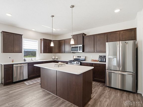 3rd image of 5565 Scenic Trail Dr