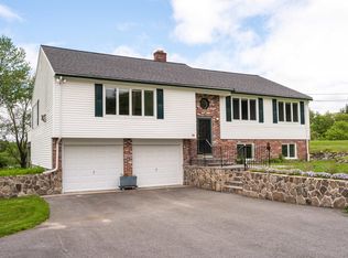 71 Arlene Dr, Pelham, NH 03076