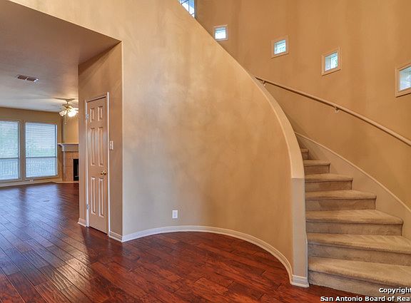 2nd image of 3926 Heights Way