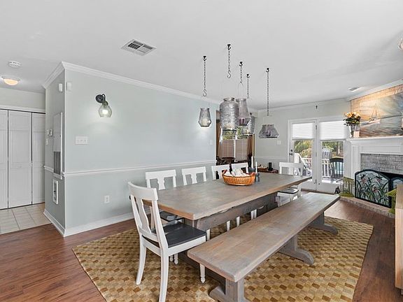 4th image of 1100 Livingston St #5