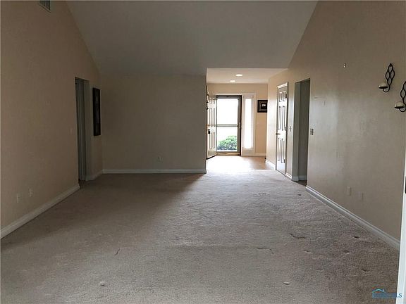 4th image of 26413 Stillwater Dr