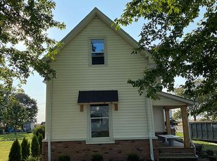 202 S West St, Kempton, IN 46049