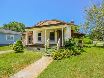 202 Stuart St, Roan Mountain, TN, 37687