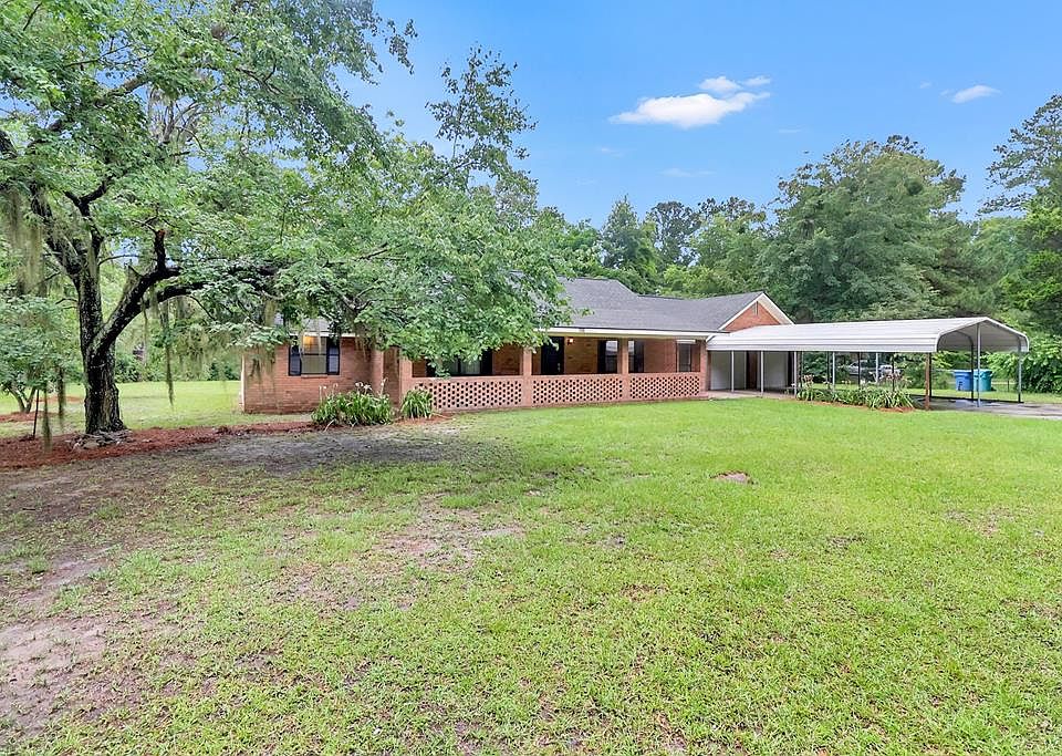 1st image of 790 Lake Gale Dr