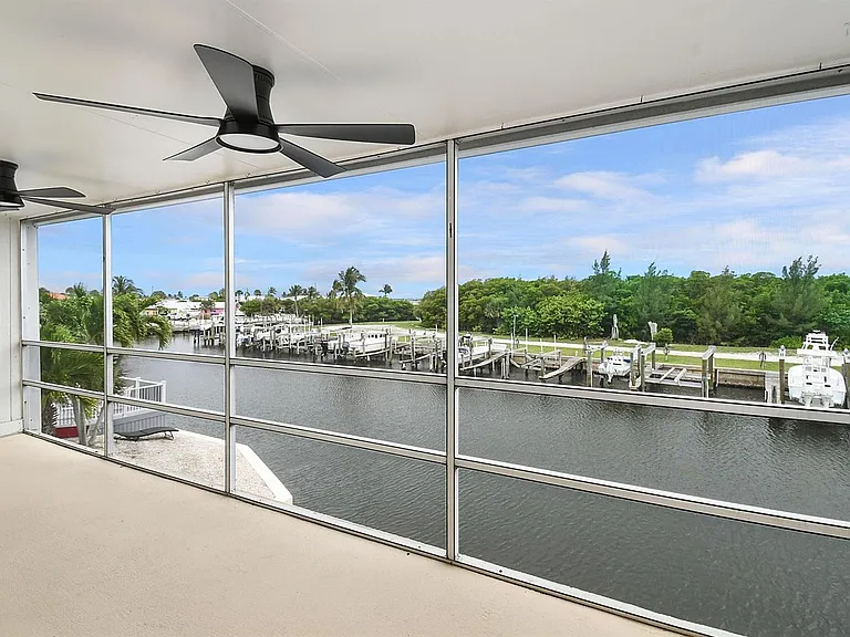 200 N El Mar Dr #B202 — Photo 2