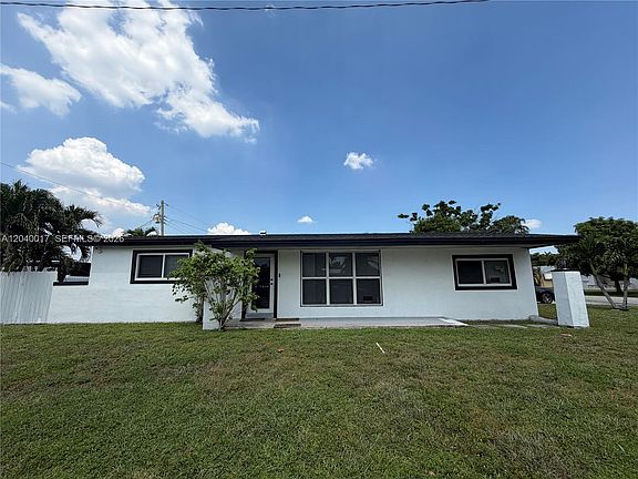 2nd image of 1800 Jamaica Dr