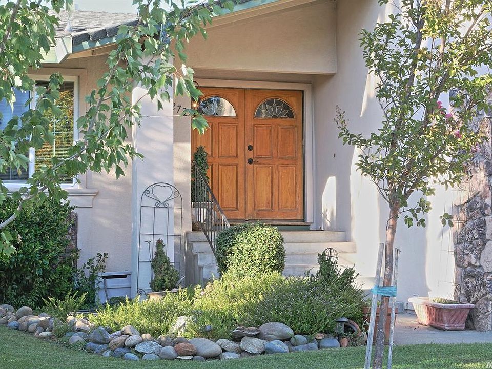 1st image of 8273 Canyon Oak Dr