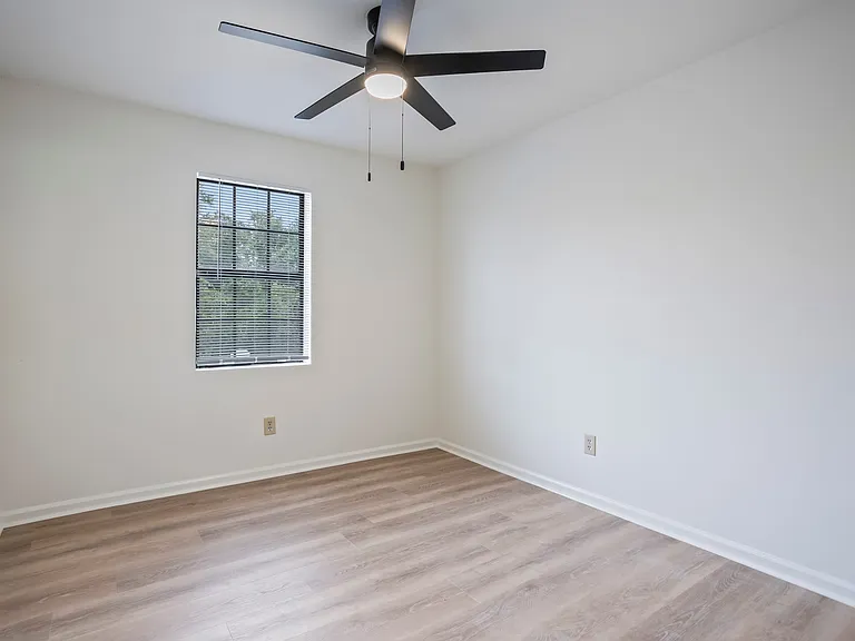 3709 Kingsgate Dr — Photo 7