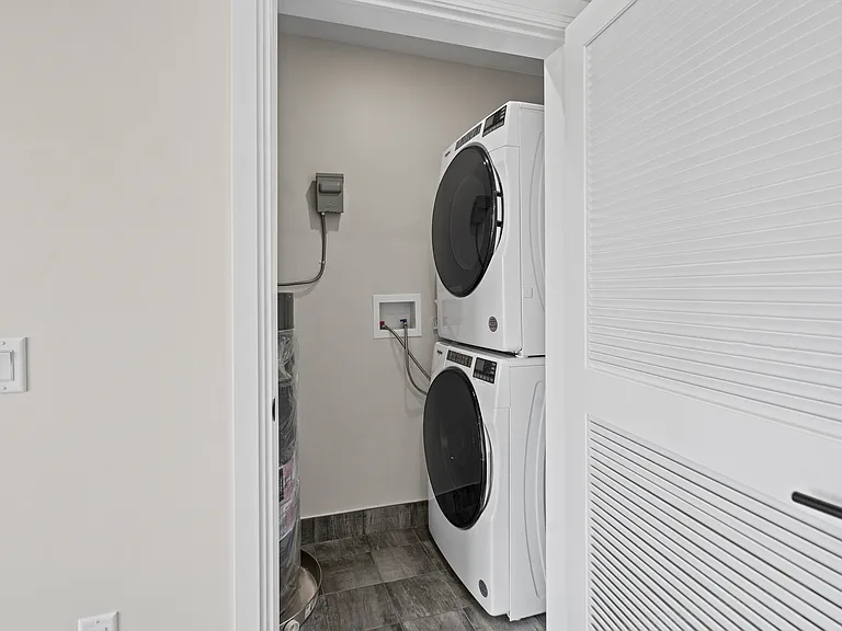 8501 Kennedy Blvd #305 — Photo 12