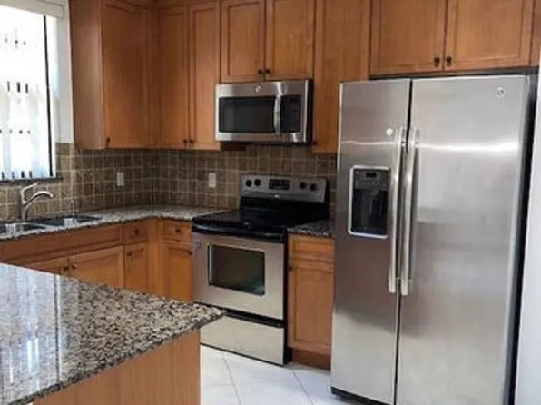 114 E Astor Cir, Delray Beach, FL 33484