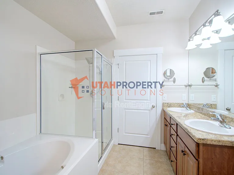 1046 E Quarry View Way — Photo 12