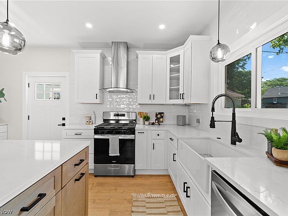 3rd image of 6200 Ellen Ave