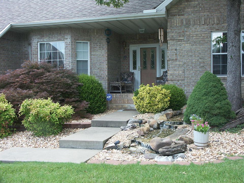 1st image of 19 Brandy Ln