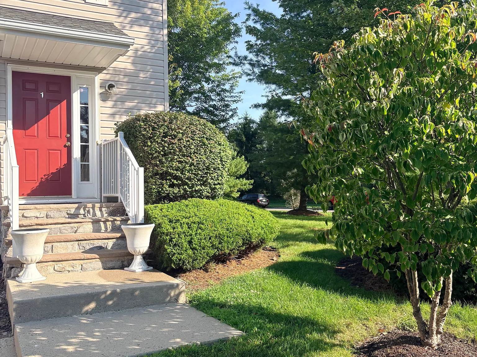 3 bed, 2.5 bath, 1650 sqft, $2,995 — Photo 3
