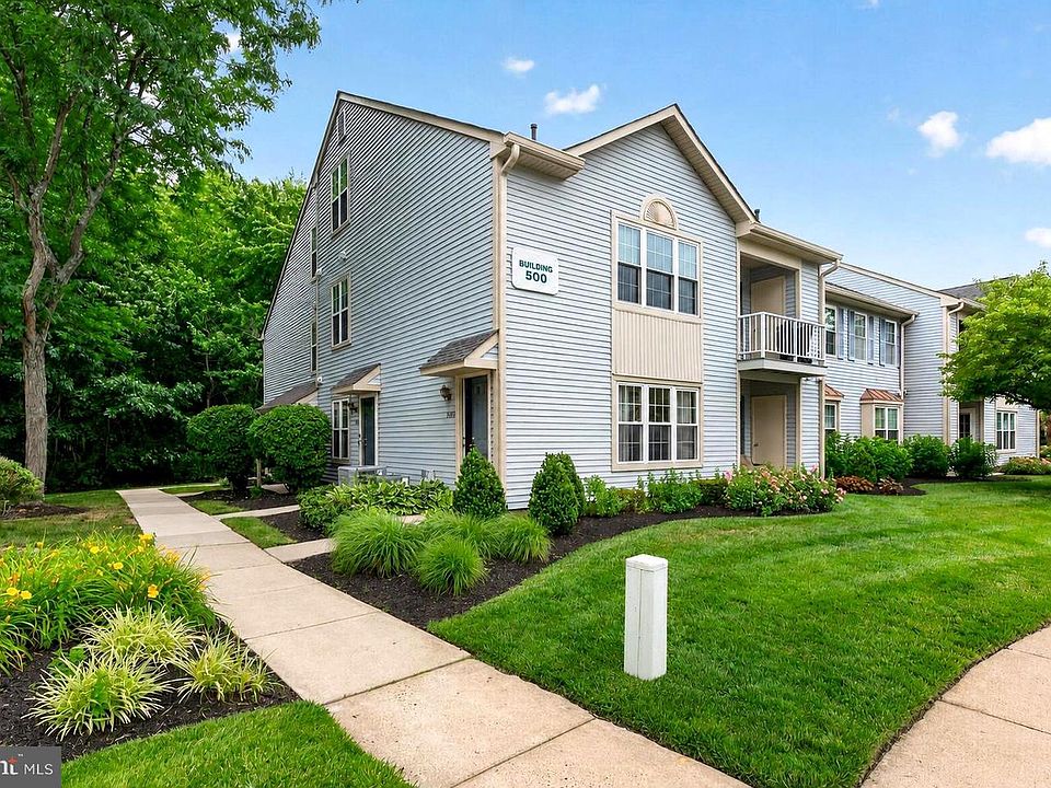 1st image of 501 Harwood Ct