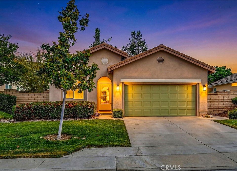 1st image of 28502 Oasis View Cir