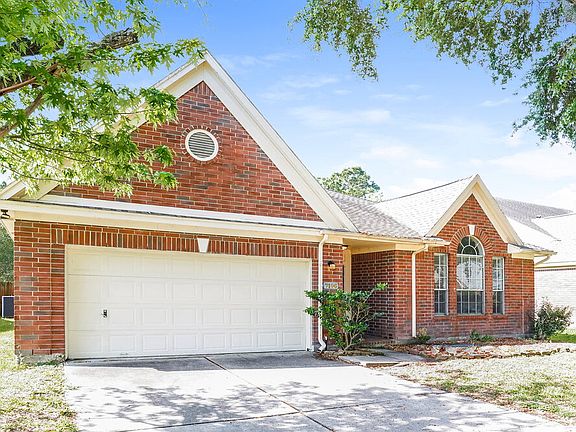 3rd image of 7106 Blanco Pines Dr