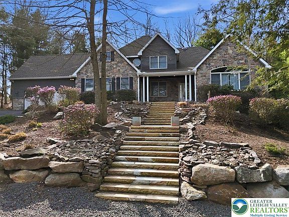 2nd image of 109 Lake Dr