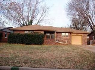 821 E Towry Dr, Midwest City, OK 73110