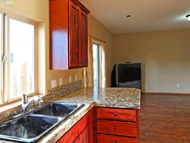 Conner Dr, Newberg — Photo 2